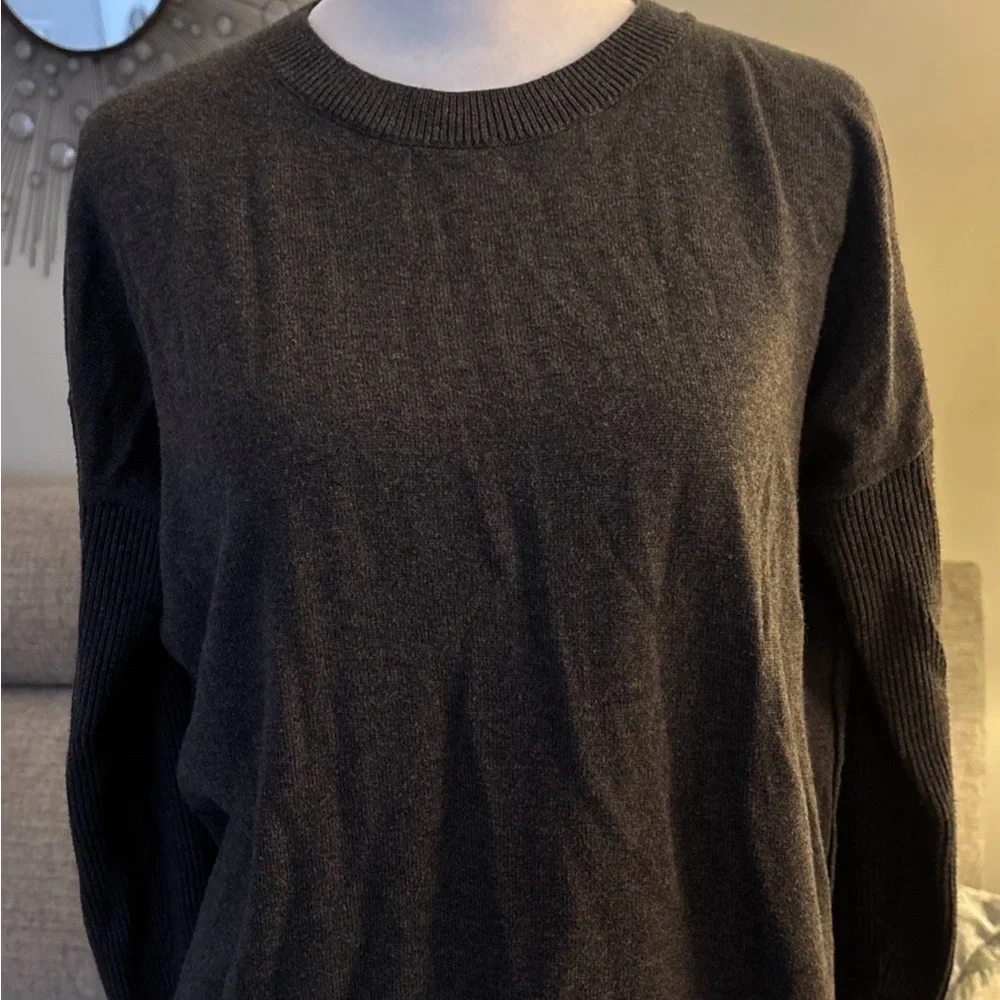 Athleta Hi-Low Faux Wrap Back Sweater Women’s Size XS Oversized Long Sleeve - Picture 2 of 10